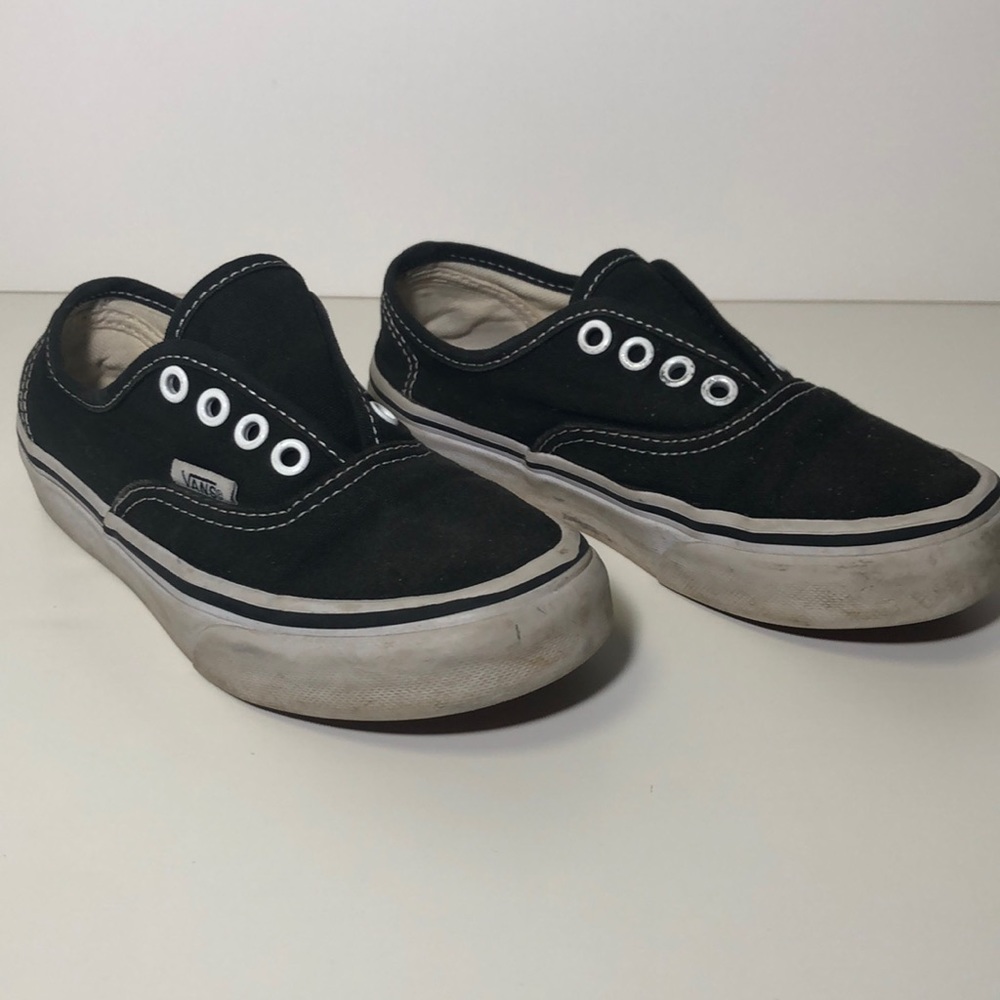 Vans Boys 13.5 Black Authentic w/out laces